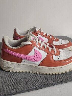 Nike Low-Top Sneakers in White, Pink & Red-Orange